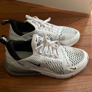Nike Womens Air Max 270